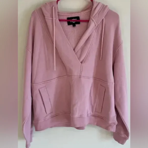 UGG Women's Adryann Hoodie Sweatshirt Size M Used Exc MSRP $127.99 - Picture 6 of 8